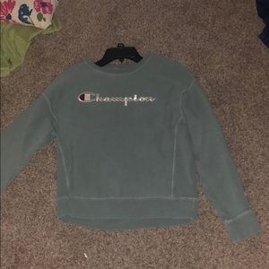 Champion Crewneck!!!